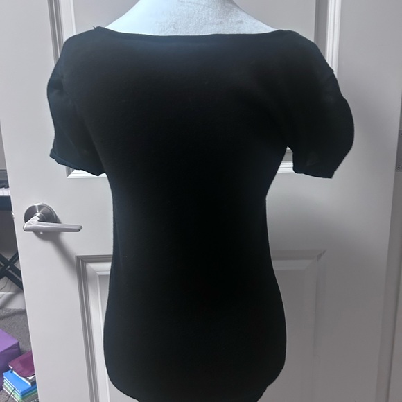Woman’s small black of the shoulder top - Picture 3 of 6